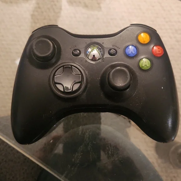 Xbox360 controller - Picture 1 of 4